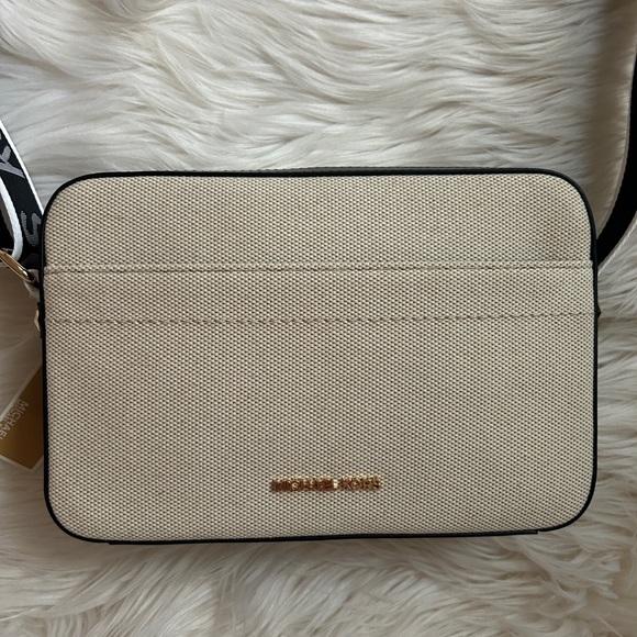 Michael Kors Handbags - New! Michael Kors Maeve canvas crossbody